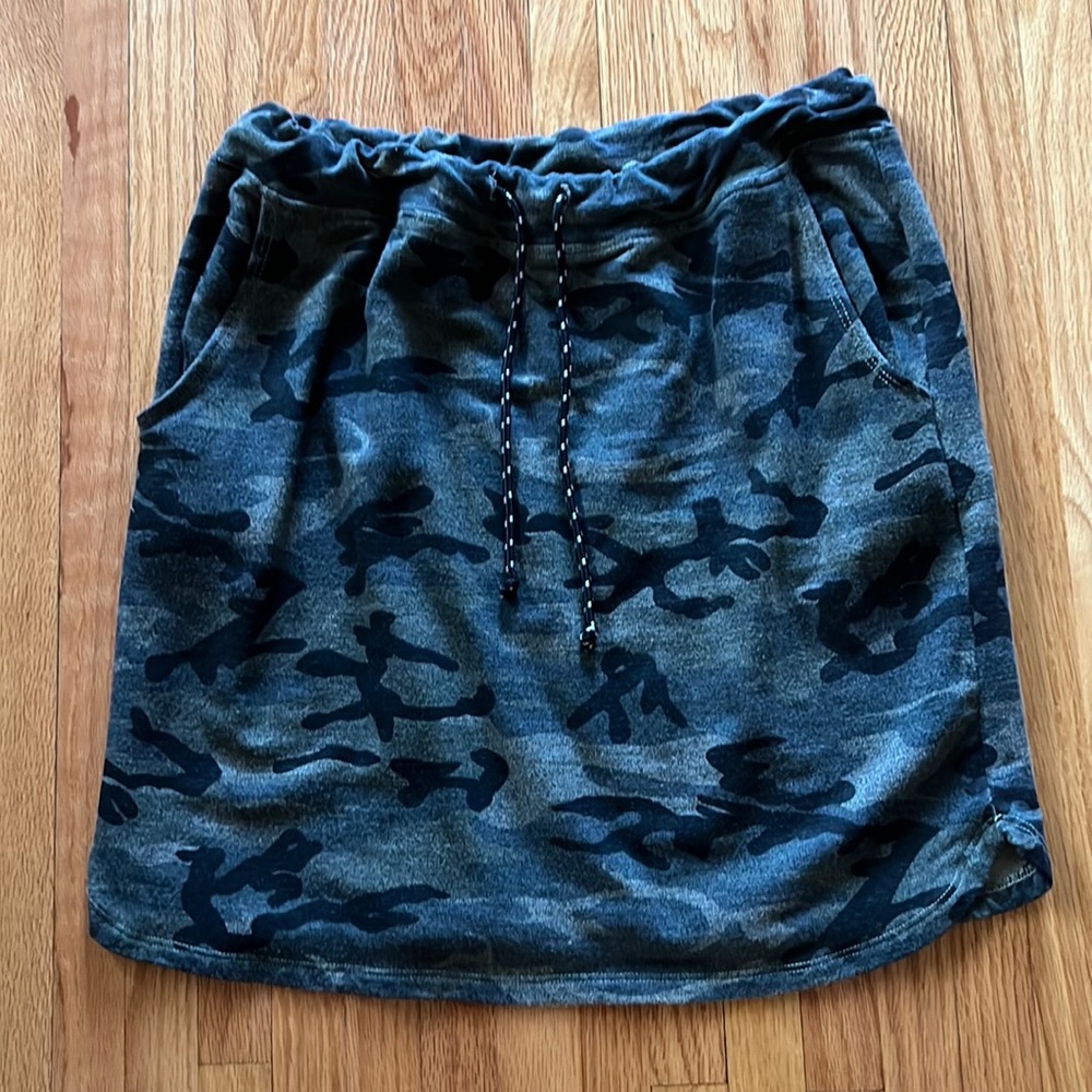 Sundry Camo Skirt